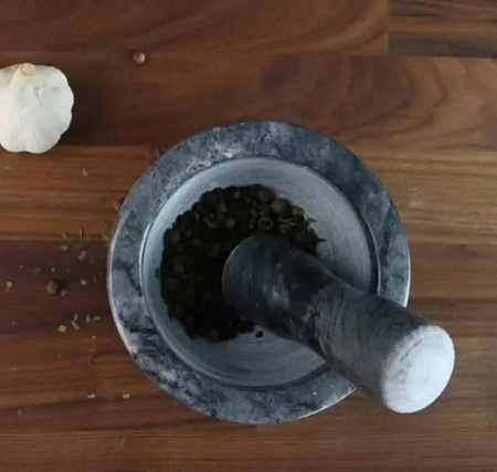 MOŹDZIERZ KAMIENNY KUCHENNY DO PRZYPRAW Z TŁUCZKIEM DO ZIÓŁ PRZYPRAWY XL
