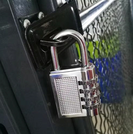 KŁÓDKA SZYFROWA SREBRNA NA SZYFR ZAMEK KOD ZMIENNY 4 CYFRY