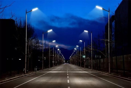 LAMPA LED SOLARNA LATARNIA ULICZNA 900W 20000 mAh