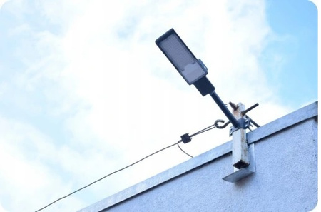 LAMPA uliczna NA SŁUP NA ELEWACJE 100W MOCNA LATARNIA NAŚWIETLACZ ULICE